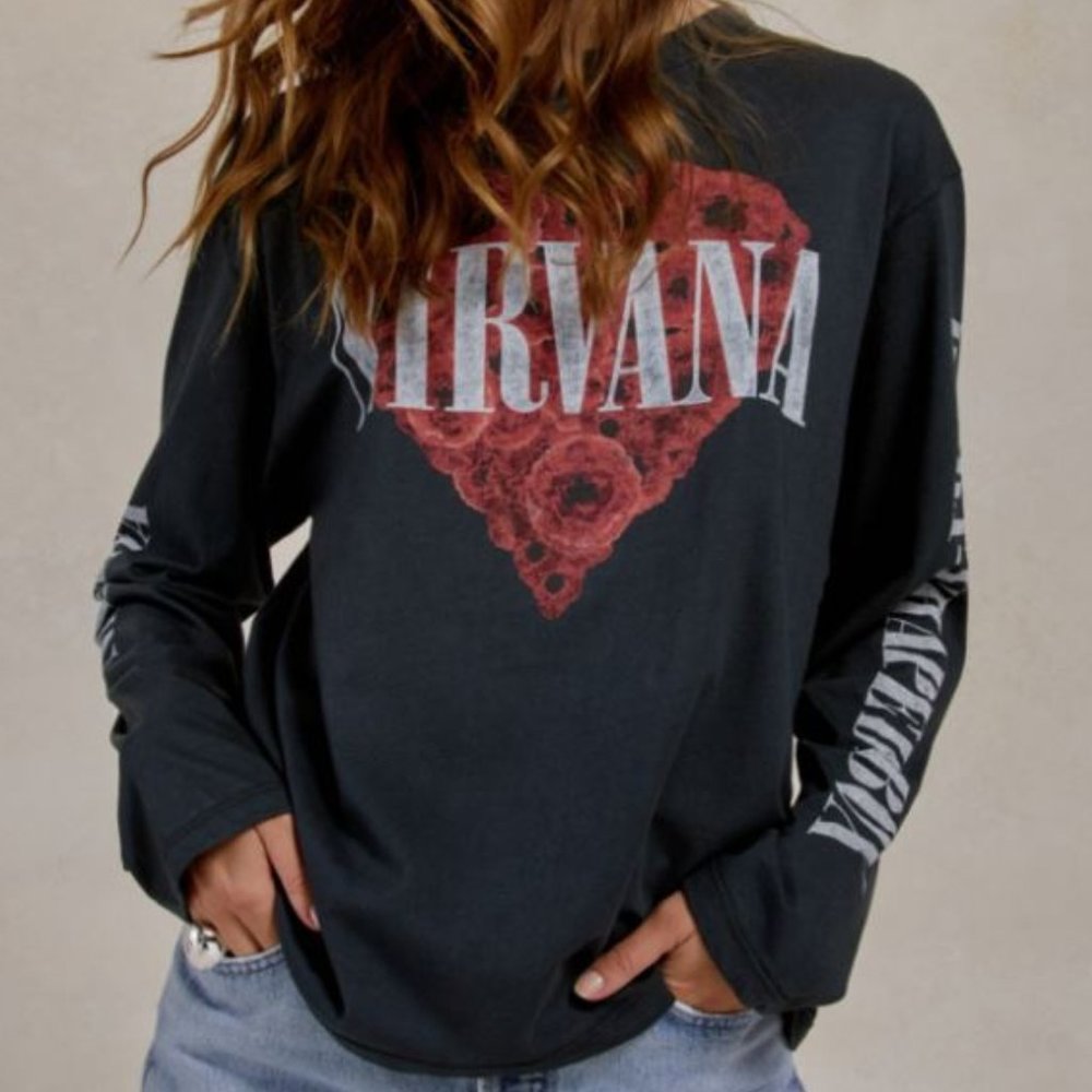 NWT Daydreamer LA Nirvana Flower Heart Long Sleeve Vintage Black Crew Sz…